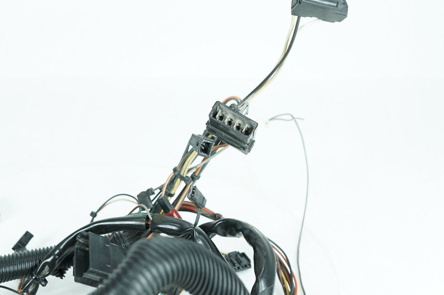 1999 - 2006 Harley-Davidson Touring Electra Glide Classic Front Sub Wiring Harness Loom Interconnect  	70232-03
