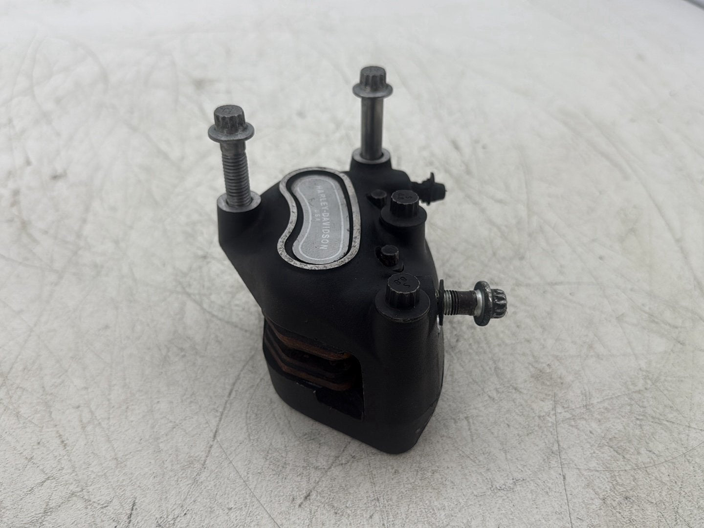 2004 Harley Road King Touring Custom FLHRSI OEM Front Left 1 Brake Caliper