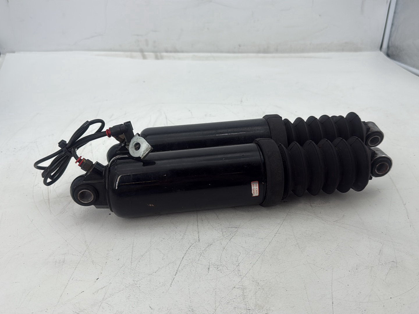 2011 Harley Electra Glide Ultra FLHTK OEM Rear Left Right Shock Absorbers 13"