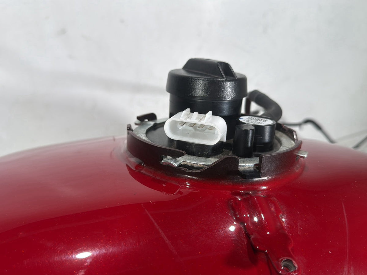2011 Harley Electra Glide Touring Ultra OEM Fuel Gas Tank Gasoline Reservoir