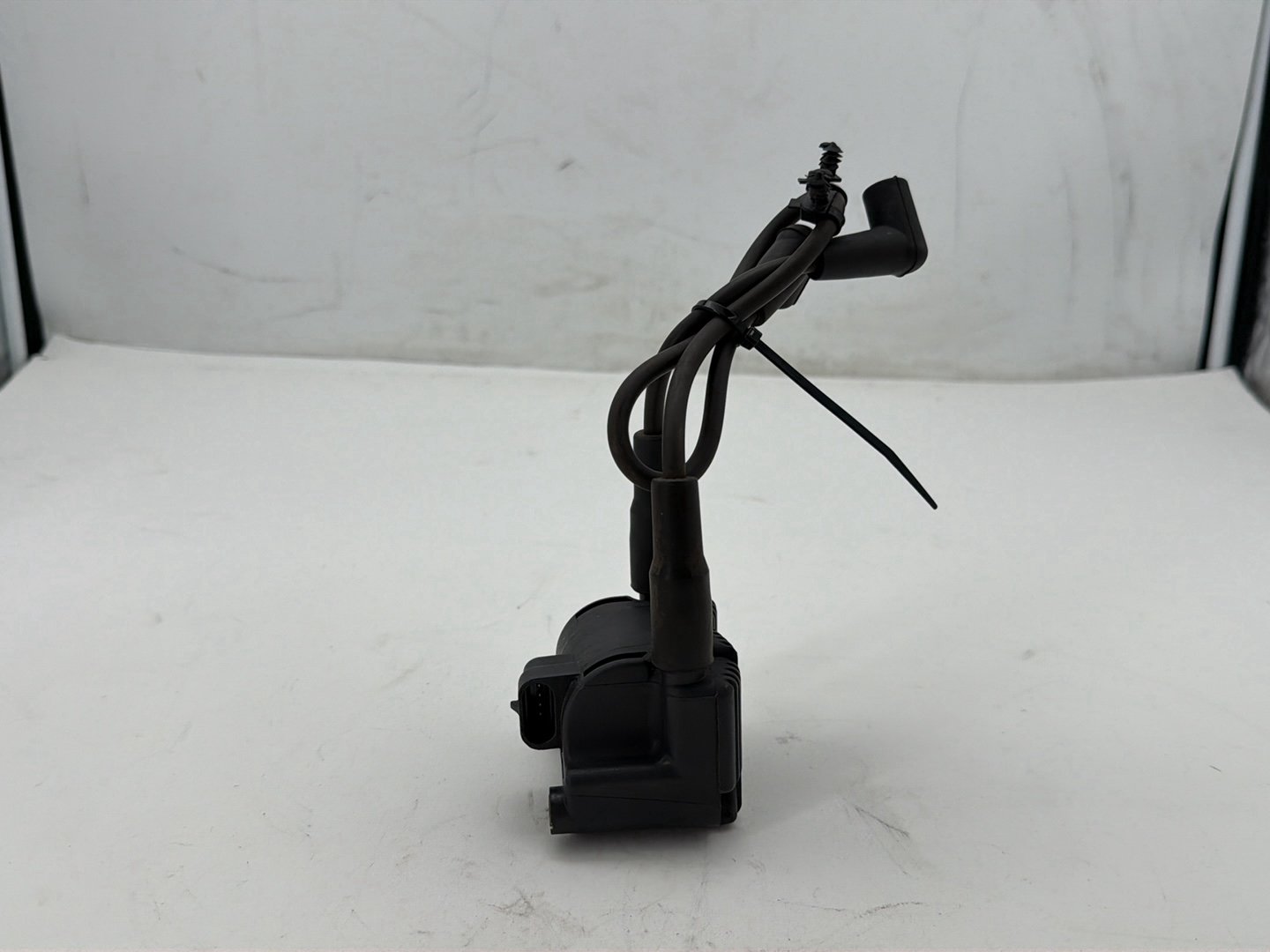 2008 Harley Dyna Fat Bob FXDF OEM Ignition Coil Spark Plugs Cable