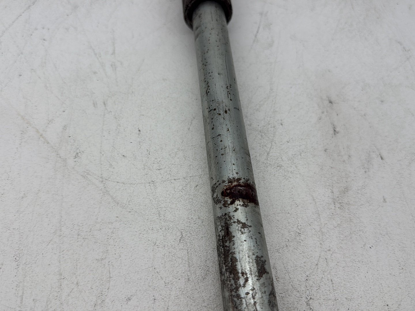2006 Harley Dyna FXDWGI Wide Glide OEM Rear Wheel Axle Bolt Shaft