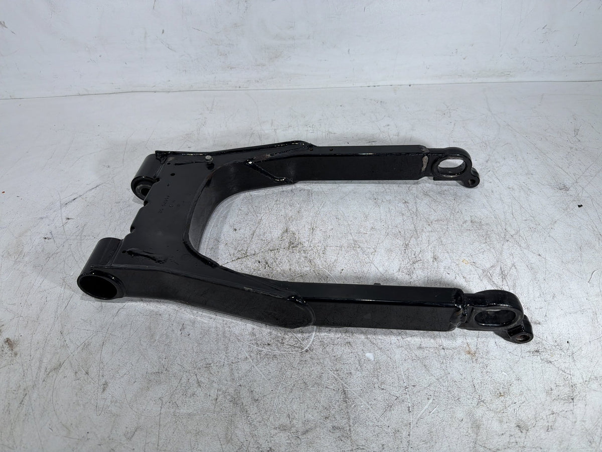 2004 Harley Electra Glide CVO Screamin Eagle OEM Rear Fork Swingarm Swing Arm