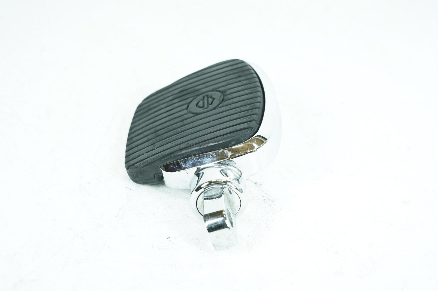 2000 - 2006 Harley-Davidson Softail Heritage Classic Rear Passenger 1 Foot Peg Step Rest