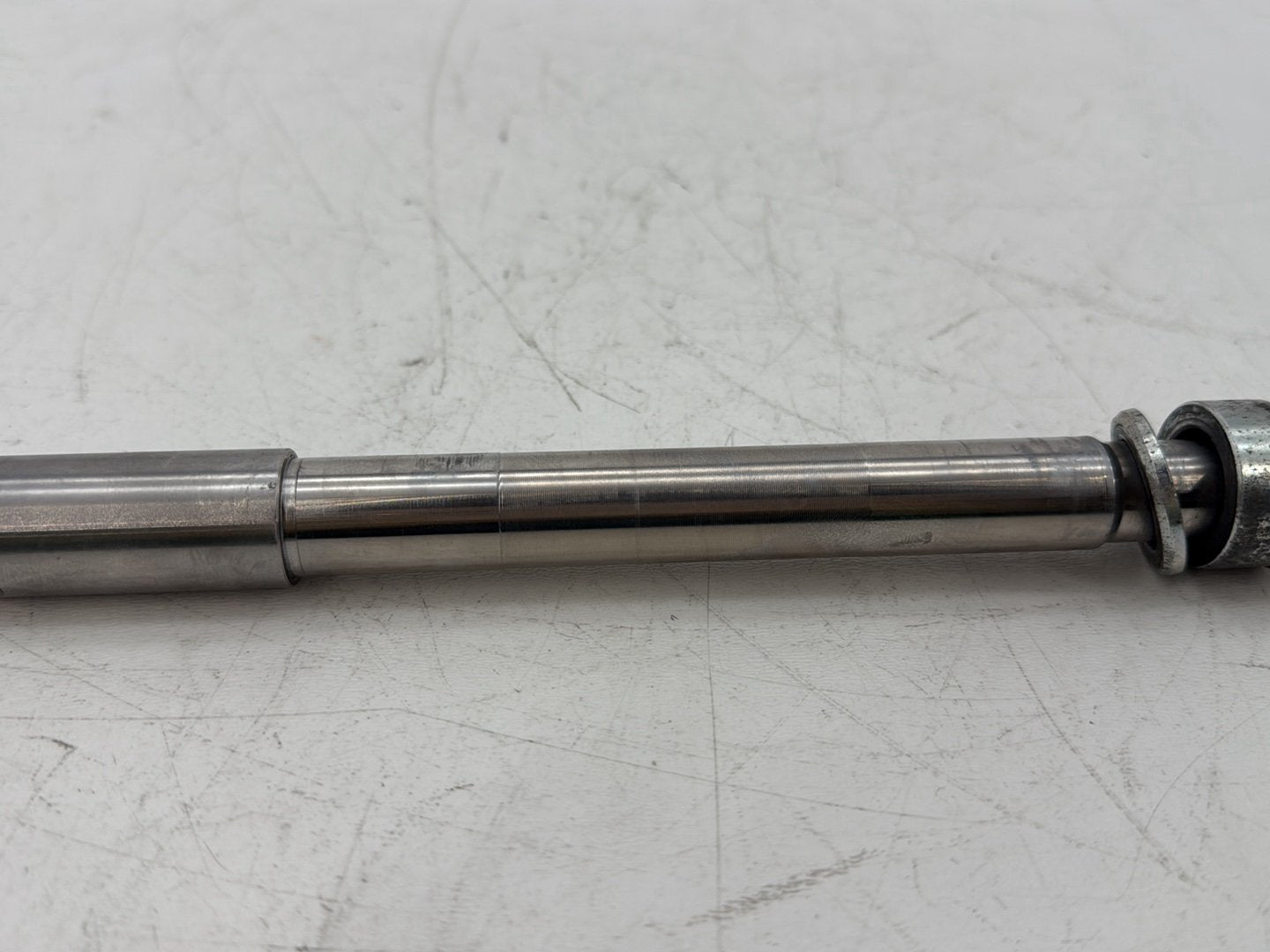 2002 Harley Dyna FXD Super Glide OEM Front Wheel Axle Bolt Shaft