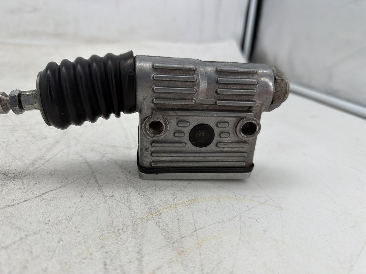 00 Harley Sportster 1200 Custom XL1200C OEM Rear Brake Master Cylinder Reservoir