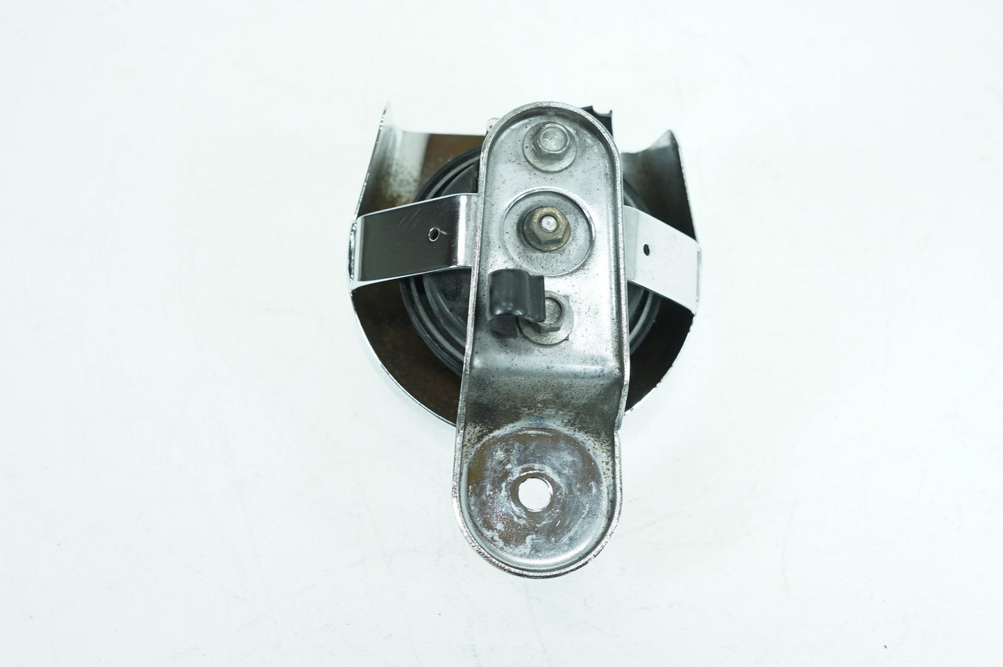 1999 - 2006 Harley-Davidson Dyna Street Bob Horn Signal Klaxon Chrome Cover 69012-93A