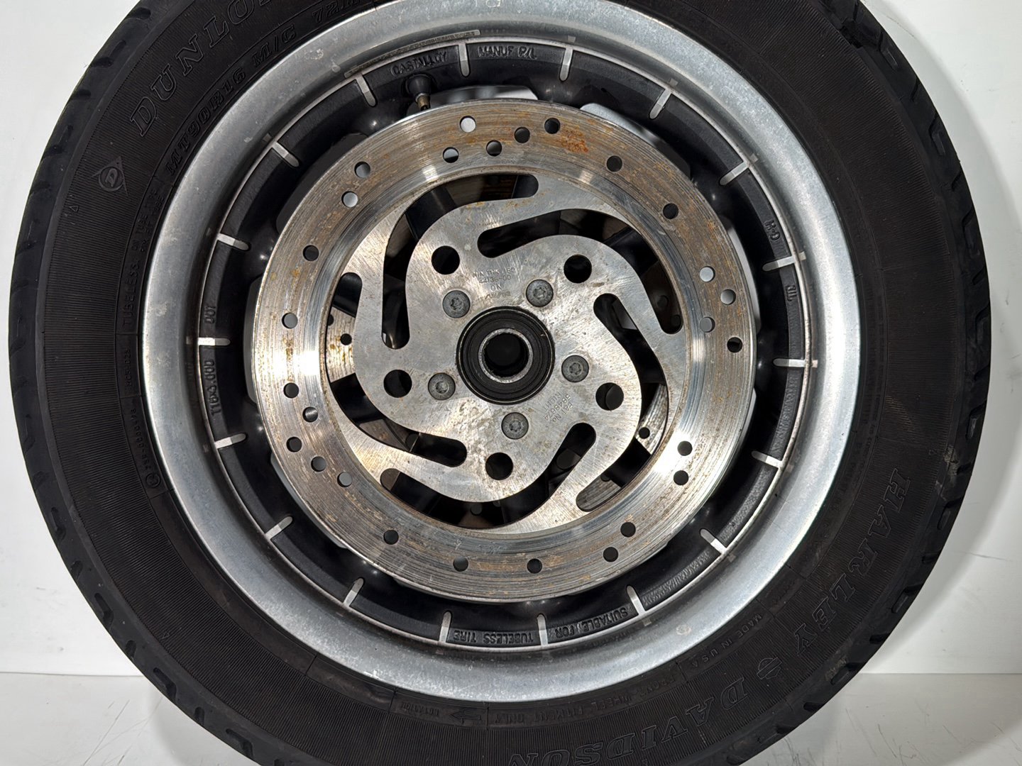 1999 - 2006 Harley-Davidson Touring Road King Police Front Wheel Rim Tire MT90B16 72H, Dunlop, 16"