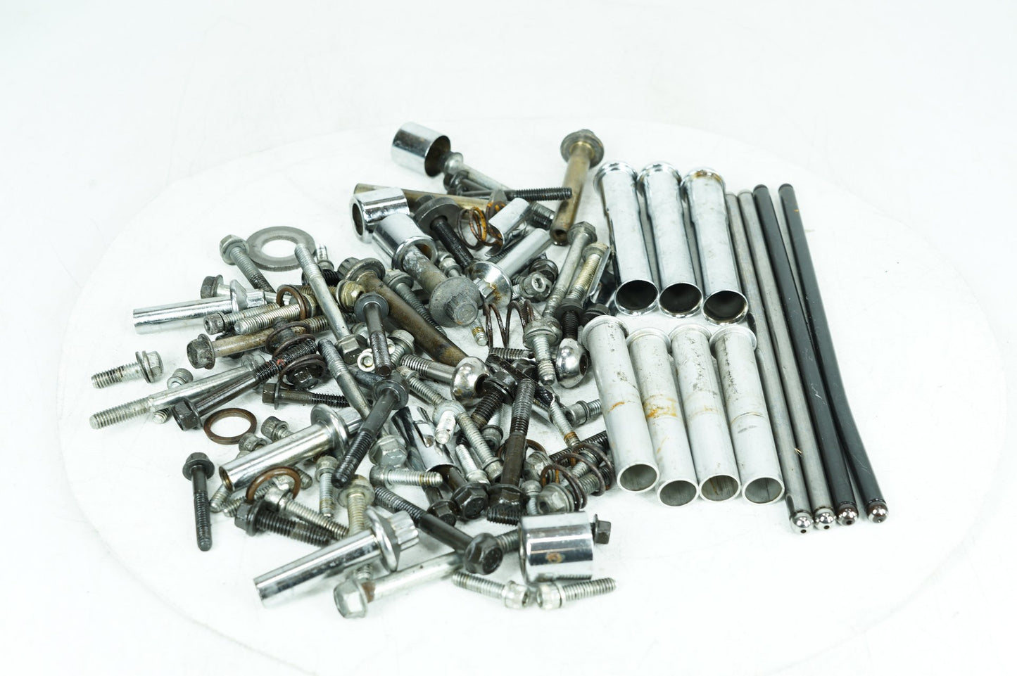 2008 - 2016 Harley-Davidson Dyna Wide Glide Twin Cam Engine Hardware Bolt Pushrods  	17948-99
