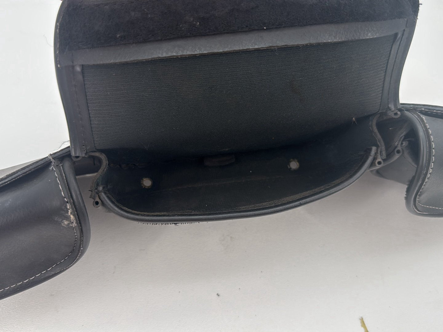 1999 - 2006 Harley-Davidson Touring Electra Glide Classic Front Onboard Tool Bag Leather Storage 58904-03
