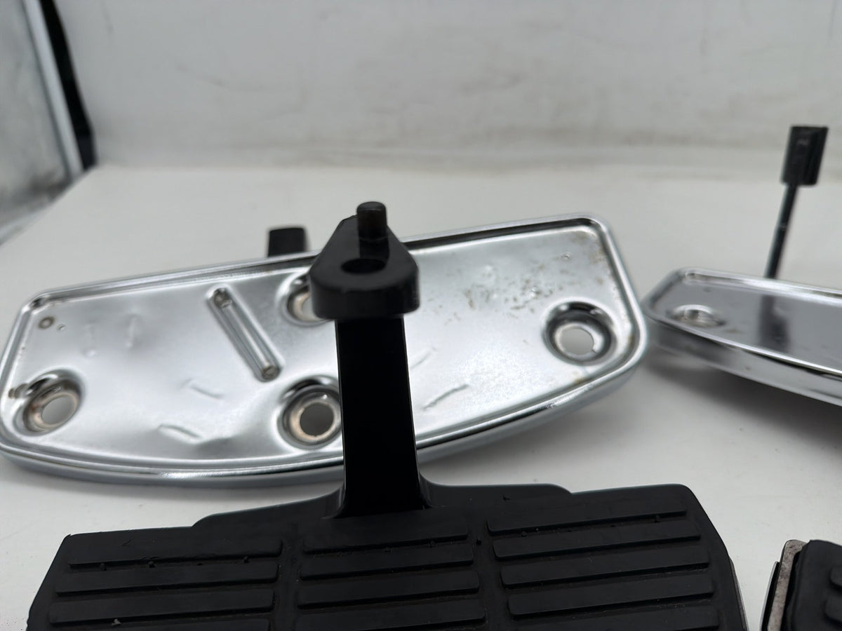 2001 Harley Electra Glide Touring Left Right Driver & Pass Floorboard Foot Rest