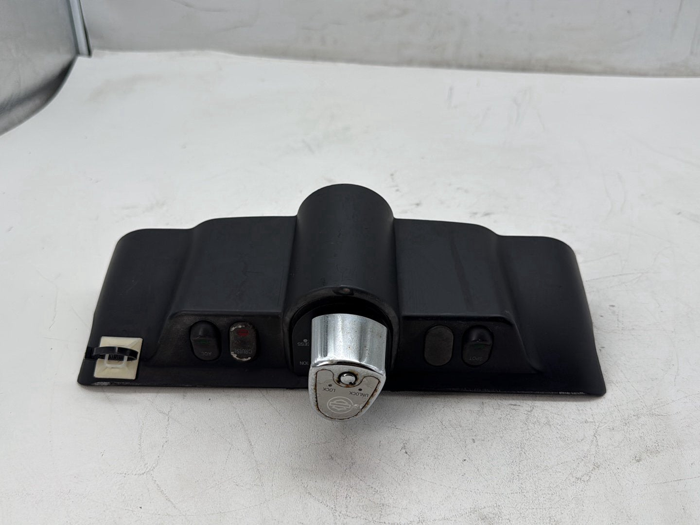 2006 Harley Touring FLHTCI Electra Glide Classic OEM Dash Ignition Cap Switch Lockset NO Key