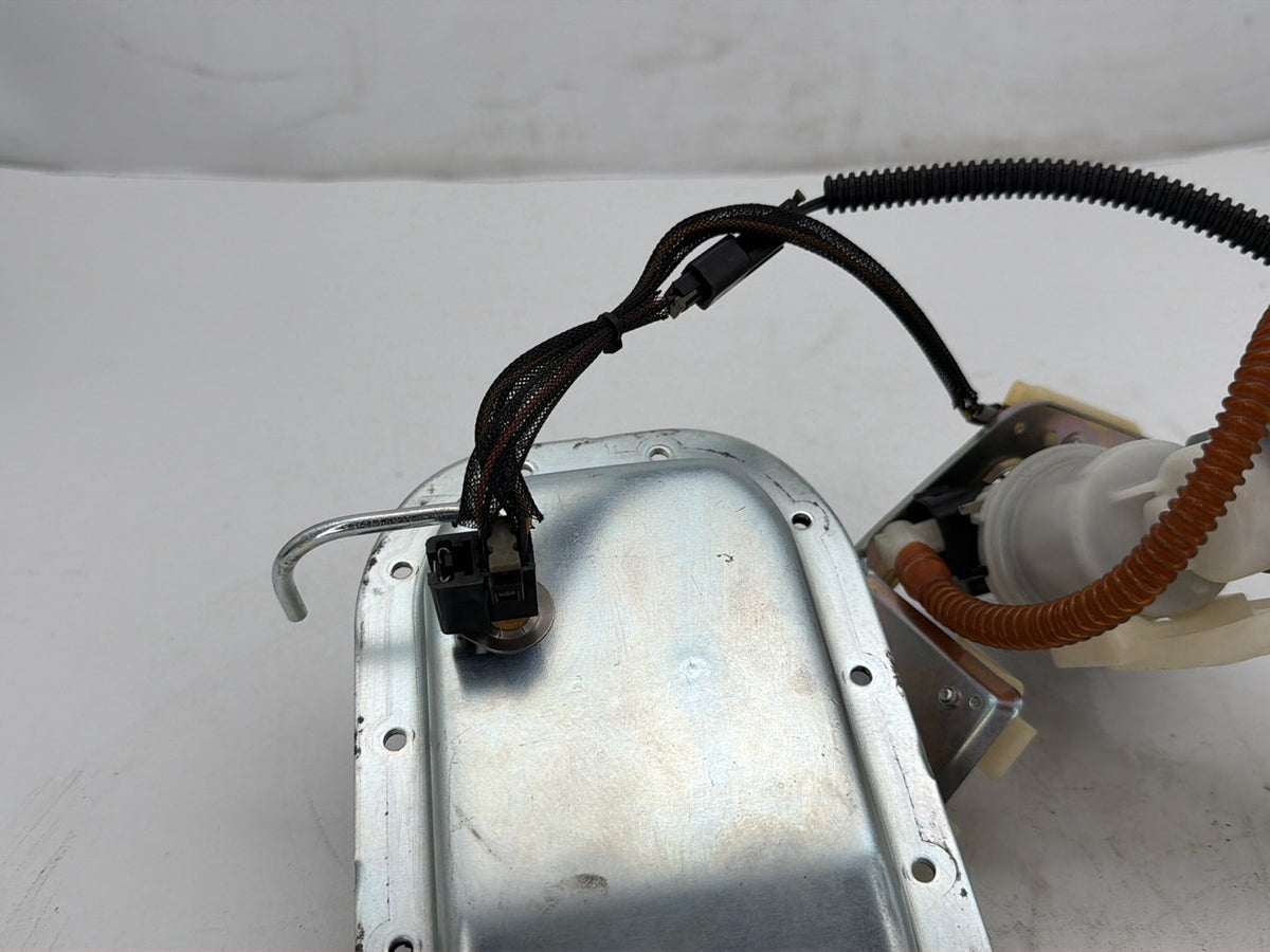 2007 Harley Dyna Street Bob FXDBI OEM Fuel Pump Gas Gasoline Petrol Sending