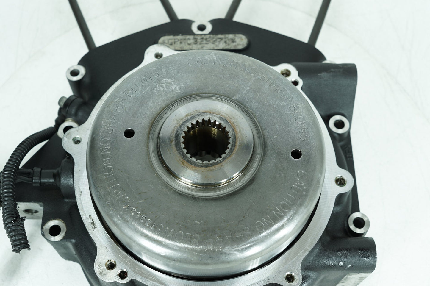 2008 - 2016 Harley-Davidson Dyna Wide Glide Crankcase Shaft Engine Motor Cover 24649-06