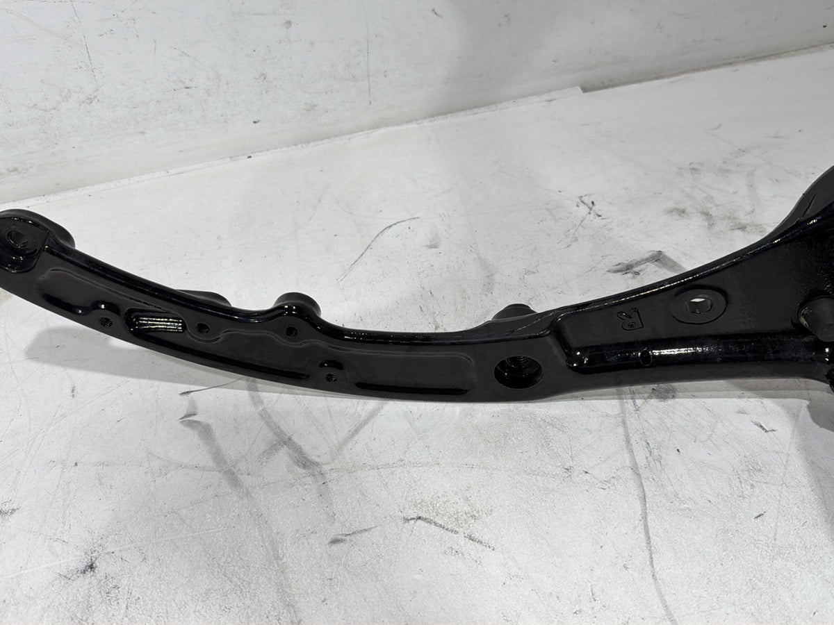 2014 Harley Electra Glide Ultra OEM Rear Sub Frame Rail Bar 48079-09BHP