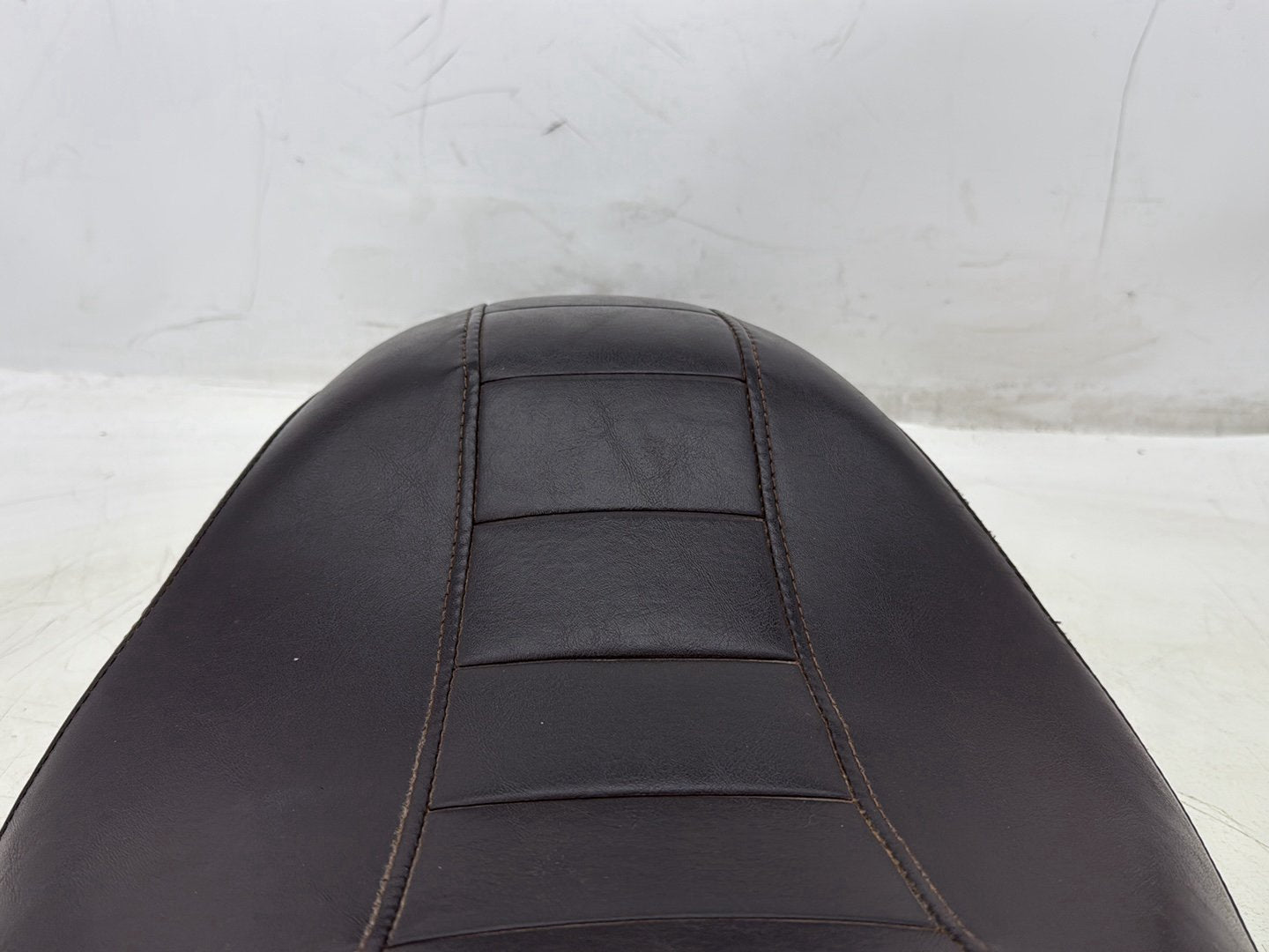 2012 Harley Dyna Super Glide Custom FXDCI OEM Passenger Rider Driver Seat Saddle