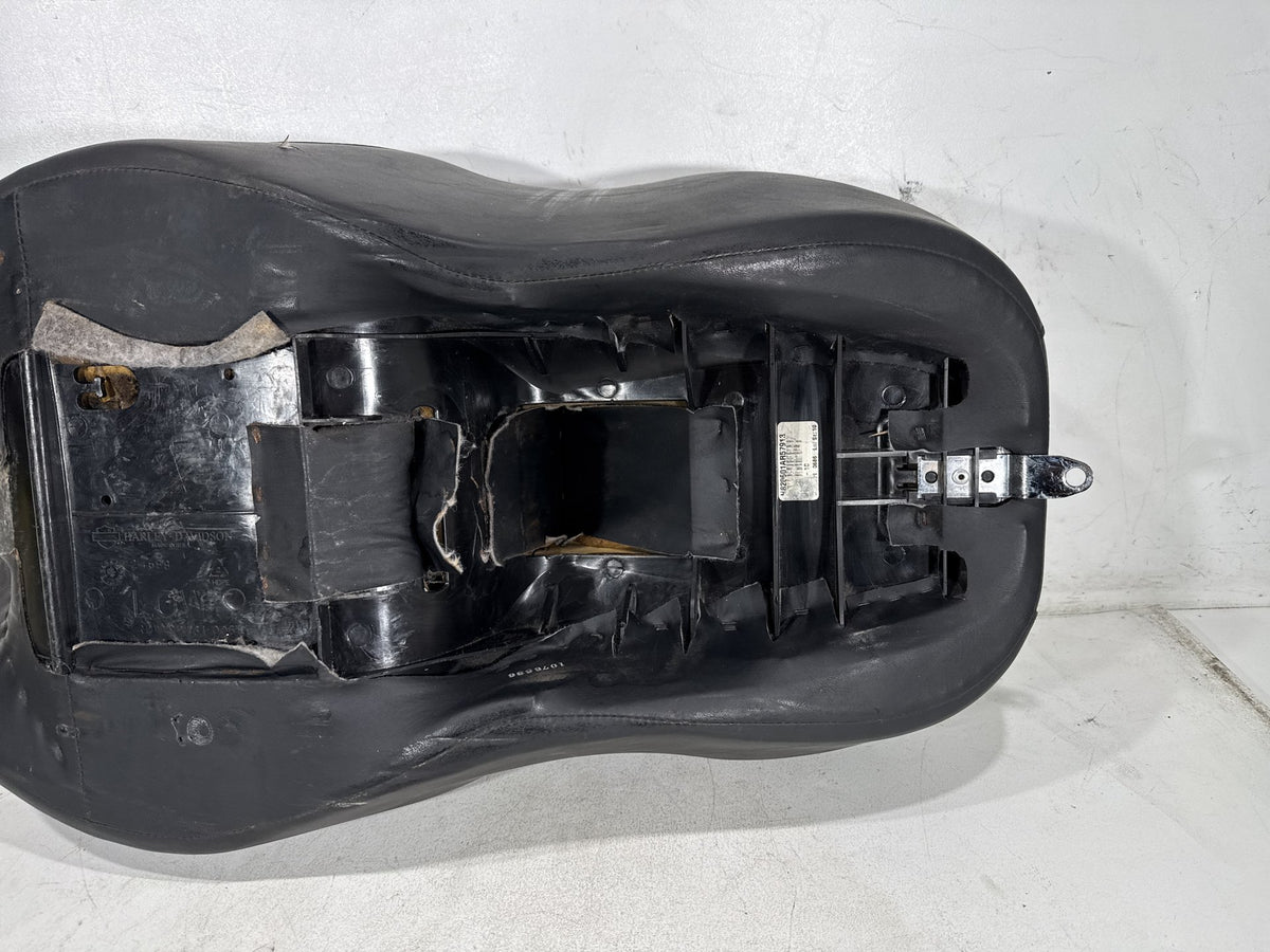 2011 Harley Electra Glide Touring Ultra OEM Passenger Rider Driver Seat Saddle