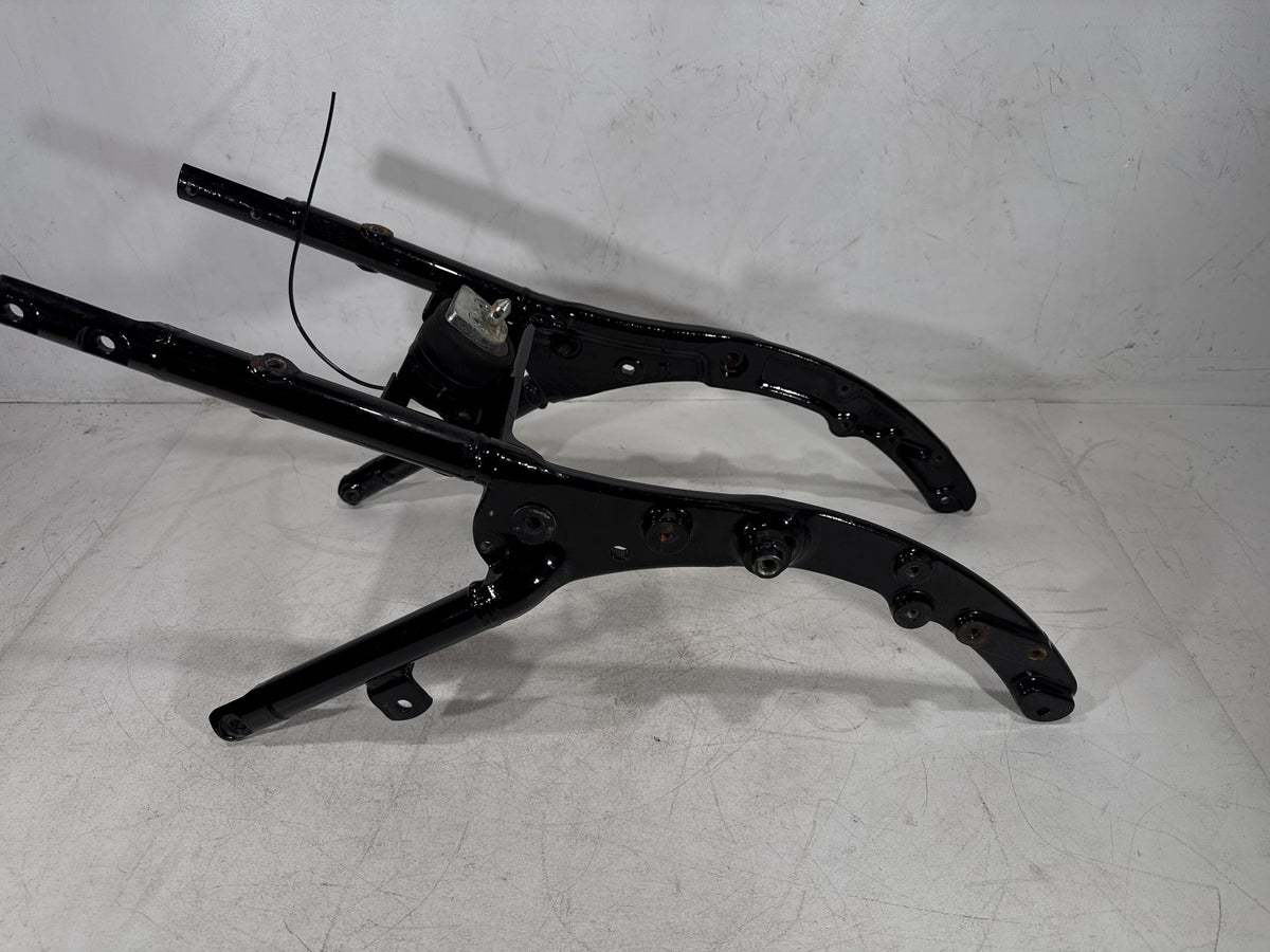 2011 Harley Electra Touring Police OEM Rear Back Sub Frame Rail Bar 48079-09BHP