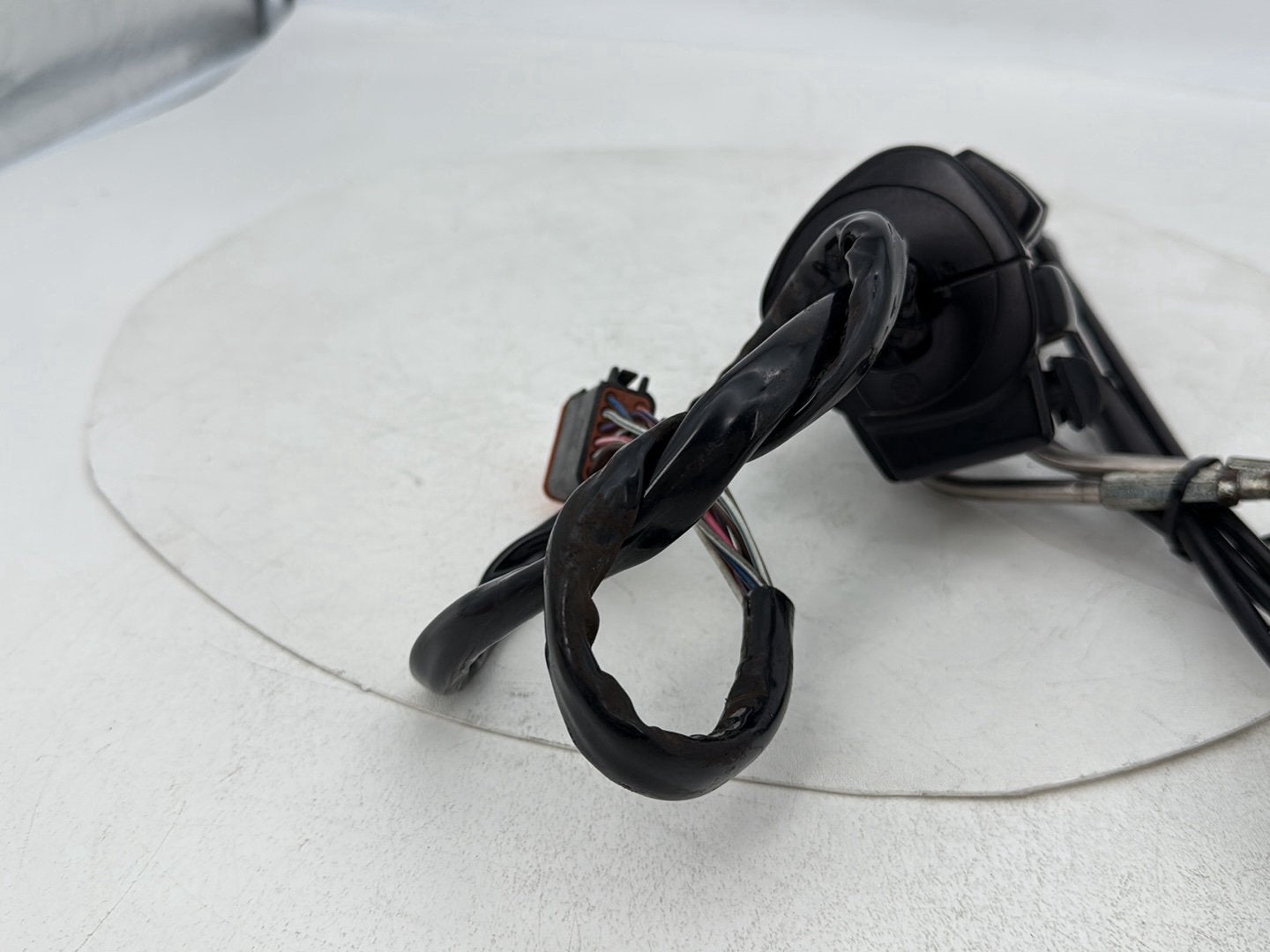 1999 - 2006 Harley-Davidson Touring Electra Glide Ultra Right Engine Start Kill Switches Controls 71684-06A