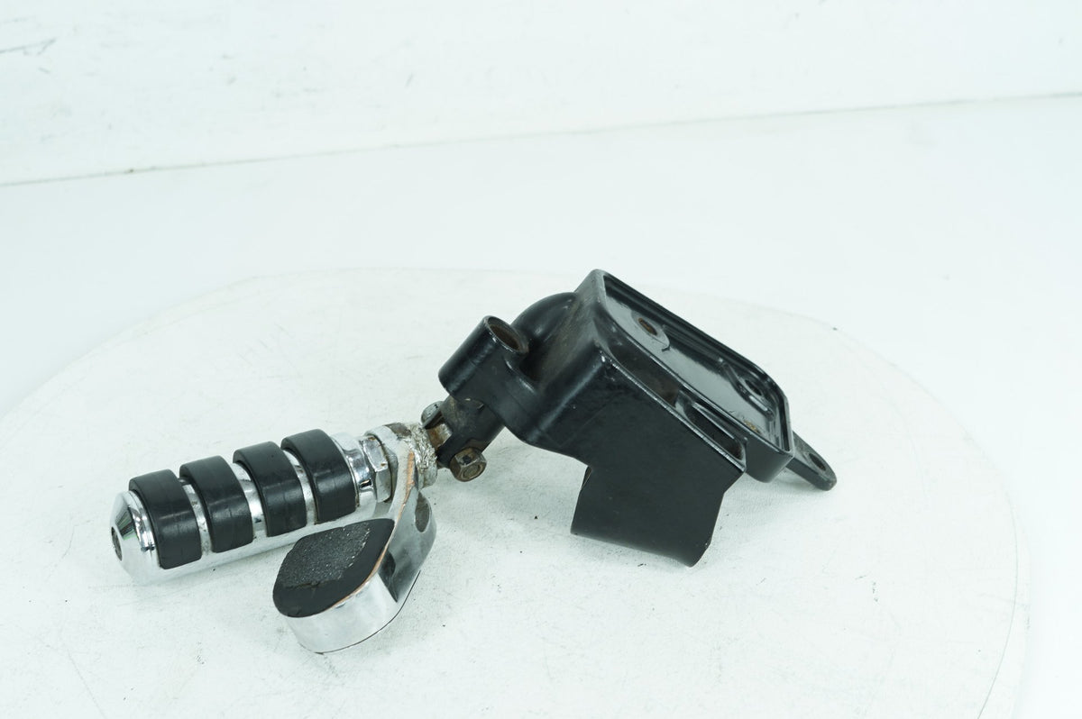 01 Harley Softail FXSTDI Deuce OEM Right Driver Foot Controls Peg Rest Scratched