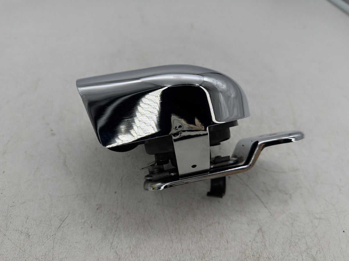 2005 Harley Dyna Super Glide Custom FXDC OEM Horn Signal Klaxon Chrome Cover