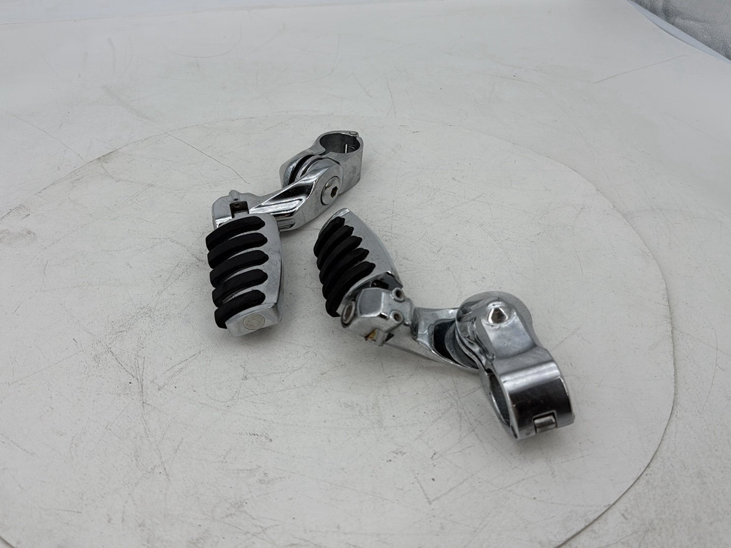 1999 - 2006 Harley-Davidson Touring Electra Glide Front Right Left Highway Foot Pegs 50957-02C
