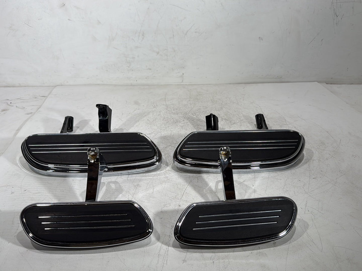 10 Harley Street Glide Touring FLHX OEM LH RH Driver & Pass Floorboard Foot Rest