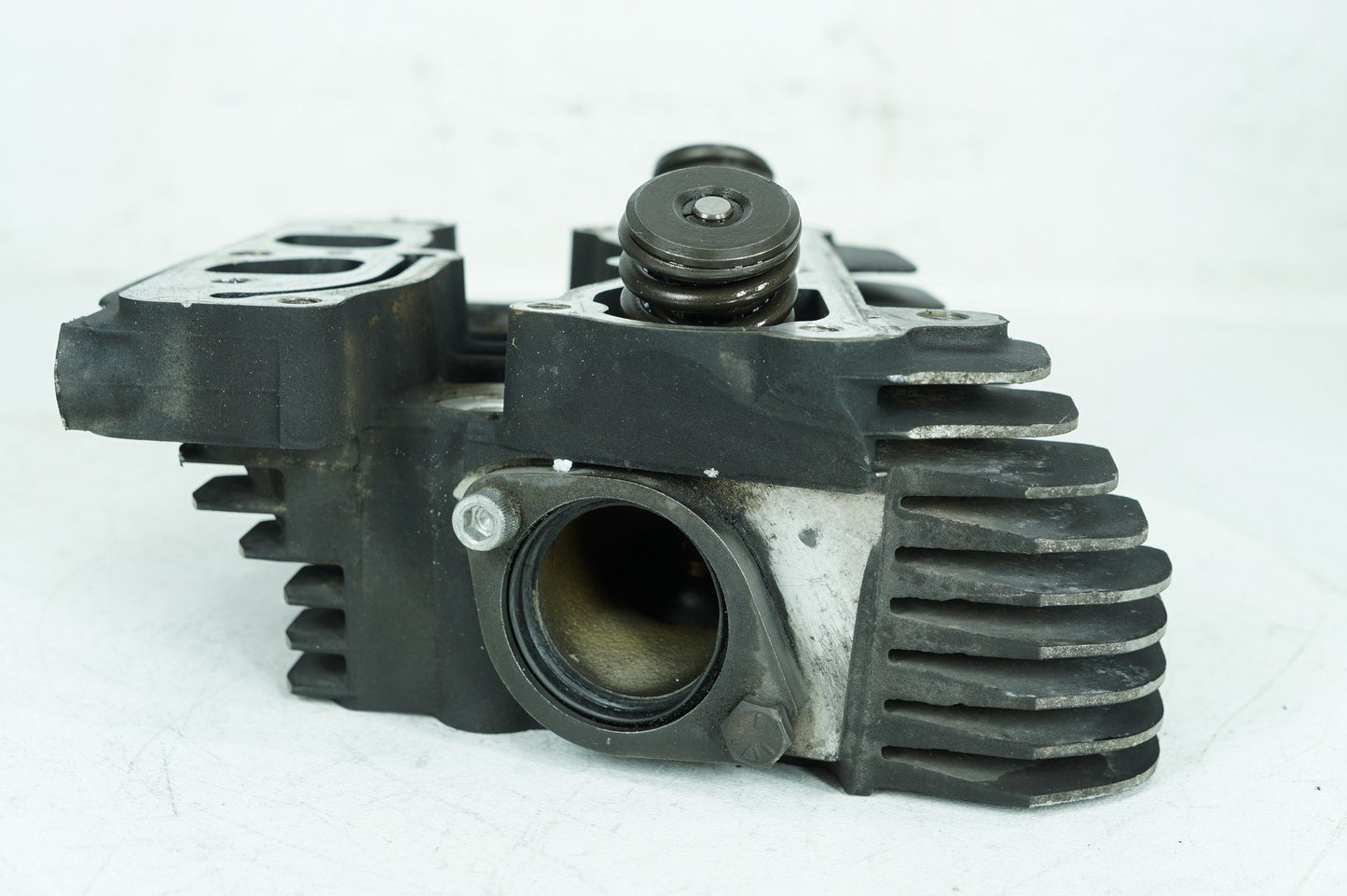 1999 - 2006 Harley-Davidson Touring Road King Rear Twin Cam Engine Cylinder Head 16725-99