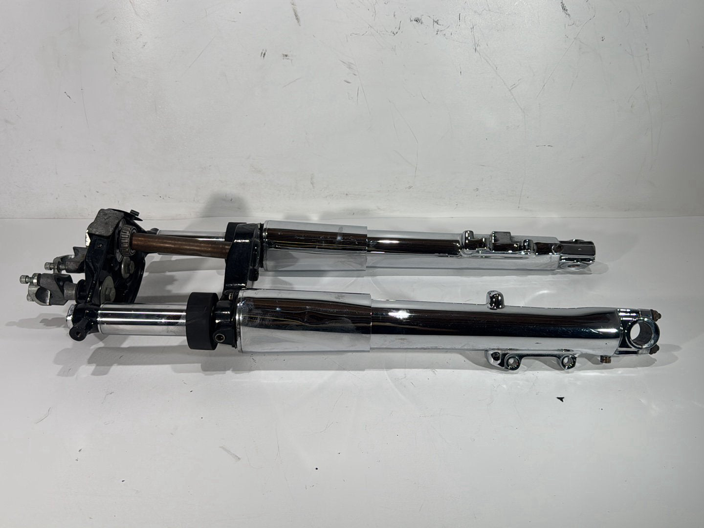 2003 Harley Electra Glide Touring Ultra FLHTCUI OEM Front Triple Tree Set & LH RH Fork Legs Sliders