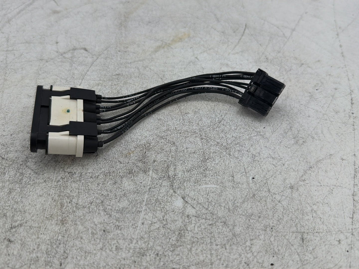 2005 Harley Electra Glide FLHTI OEM Dash Indicator Lamp Wire Plug 68789-96A