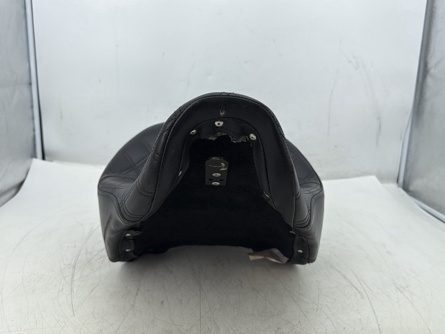 2011 Harley Softail FLSTFB Fat Boy OEM Passenger Rider Driver Seat Saddle