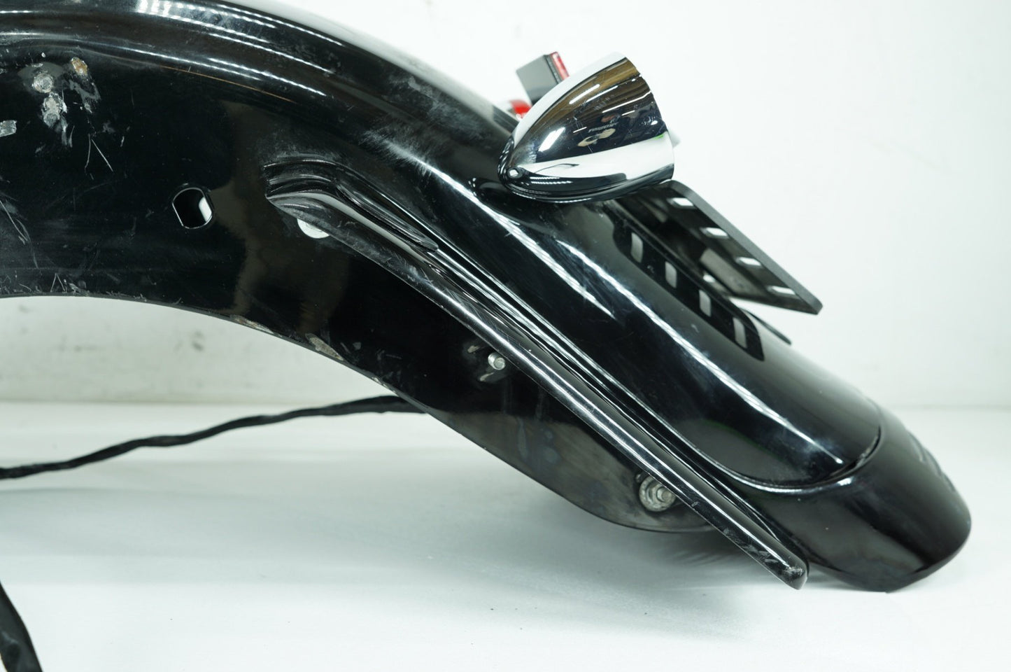 2000 - 2006 Harley-Davidson Touring Electra Ultra Rear Wheel Fender & Turn Signals Bar 58702-02B