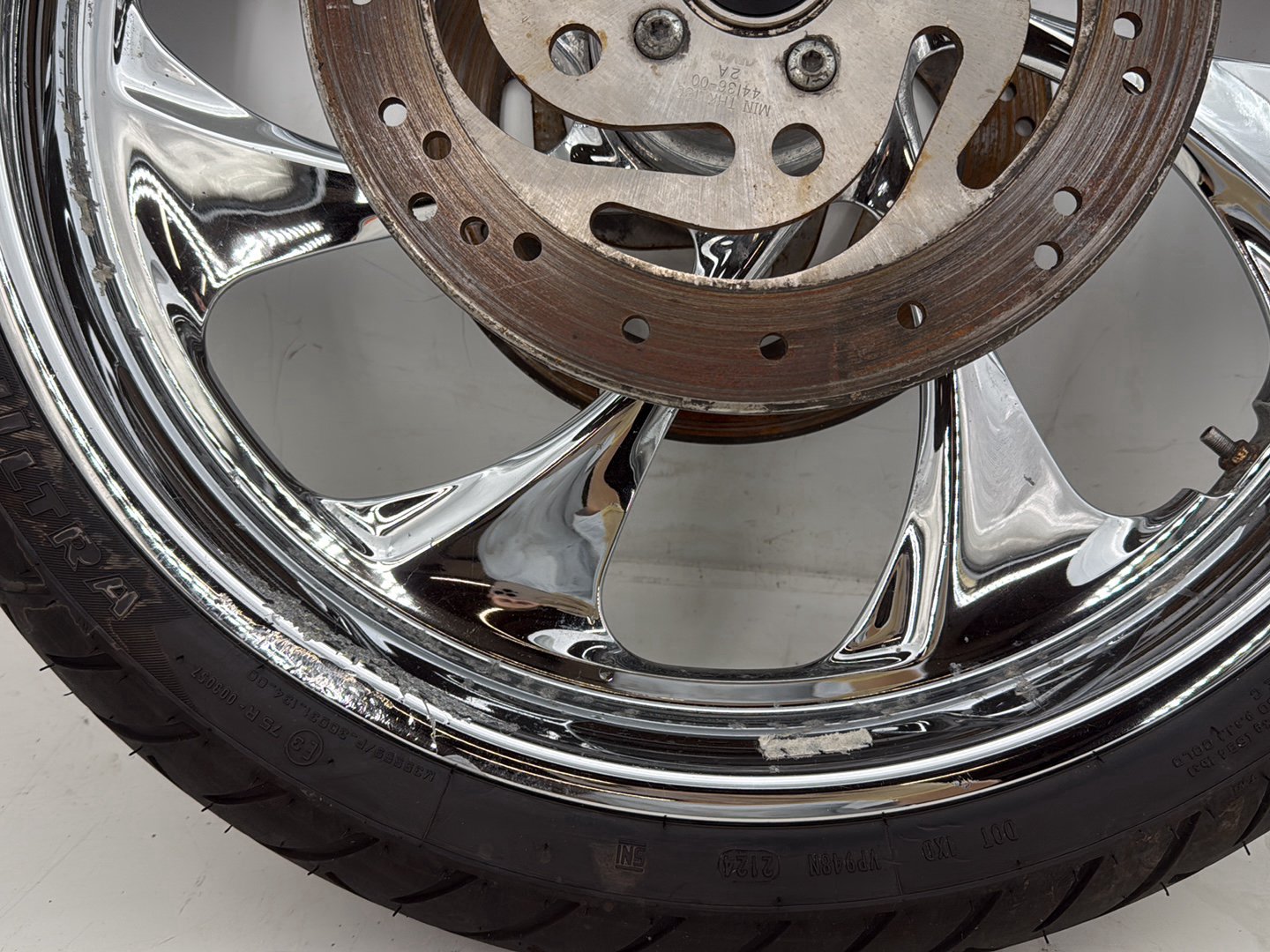 2005 Harley Road Glide Touring FLTRI OEM Front Wheel Rim Tire