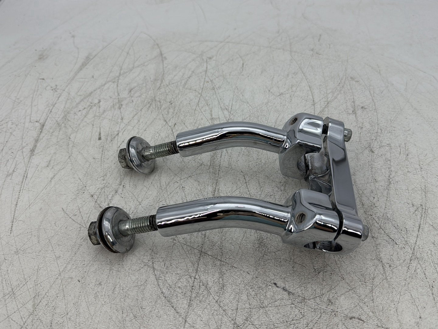 2000 Harley Softail FLSTC Heritage Classic OEM Front Handlebar Riser Top Clamp Chrome