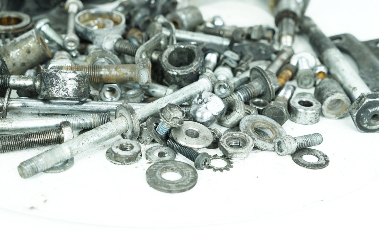 1999 Harley-Davidson Sportster XL1200 S - Hardware Bolts Nuts & Brackets