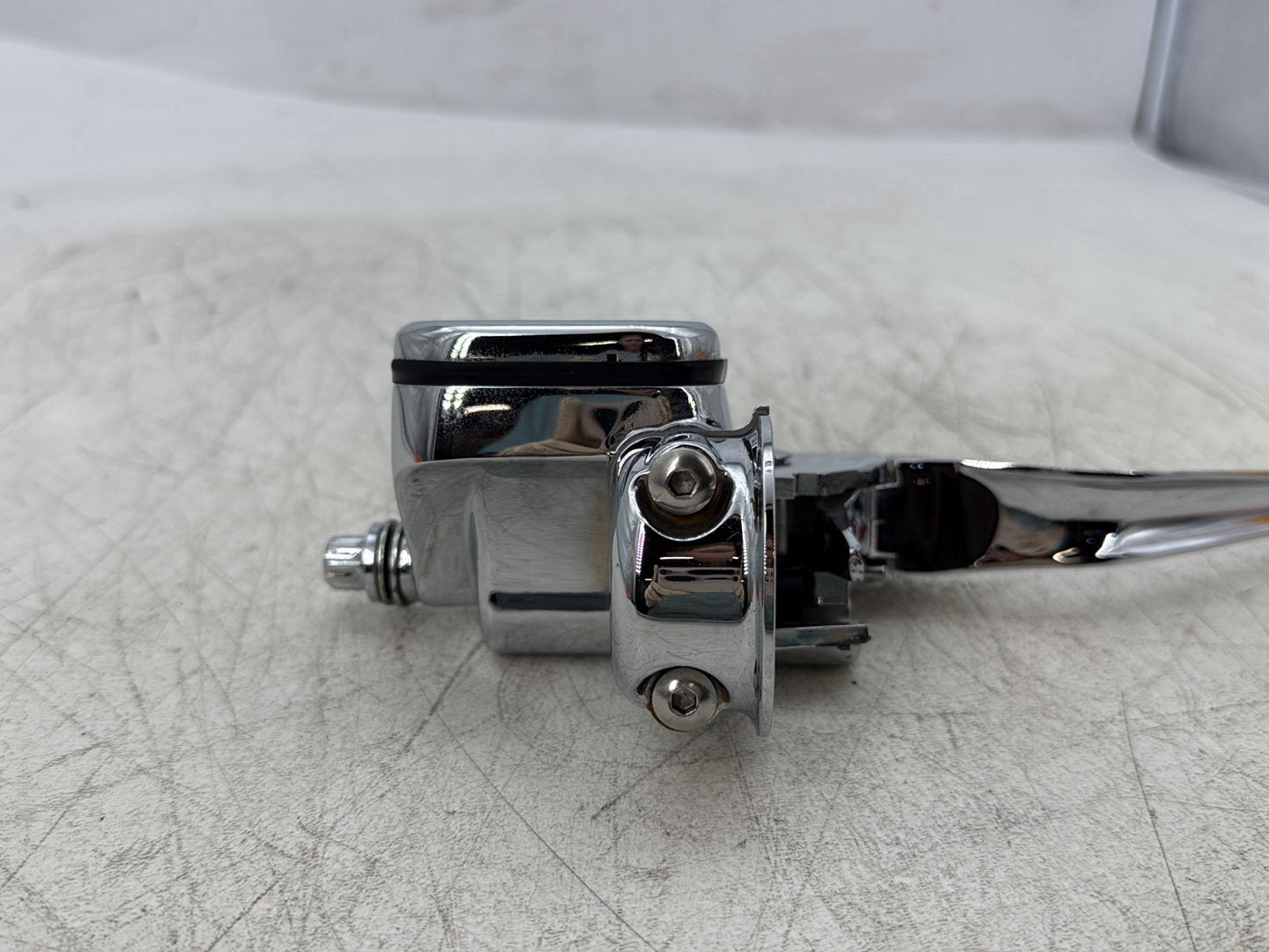2007 Harley Dyna Street Bob FXDBI OEM Front Right Brake Lever Master Cylinder
