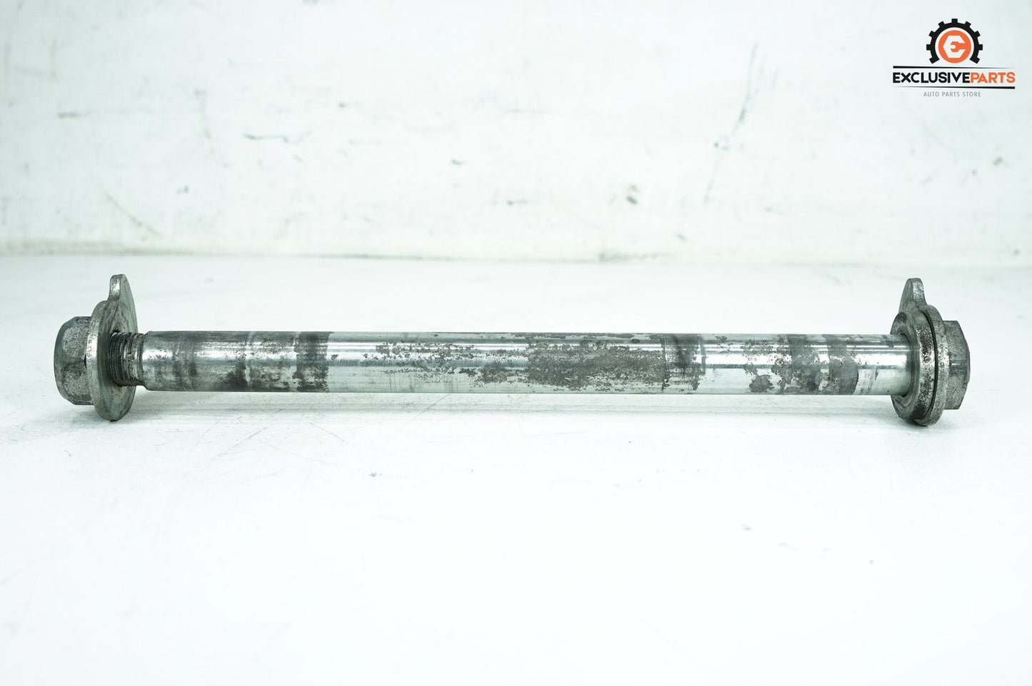 2007 - 2013 Harley-Davidson Touring Electra Glide Classic Rear Wheel Axle Bolt Shaft 41056-09