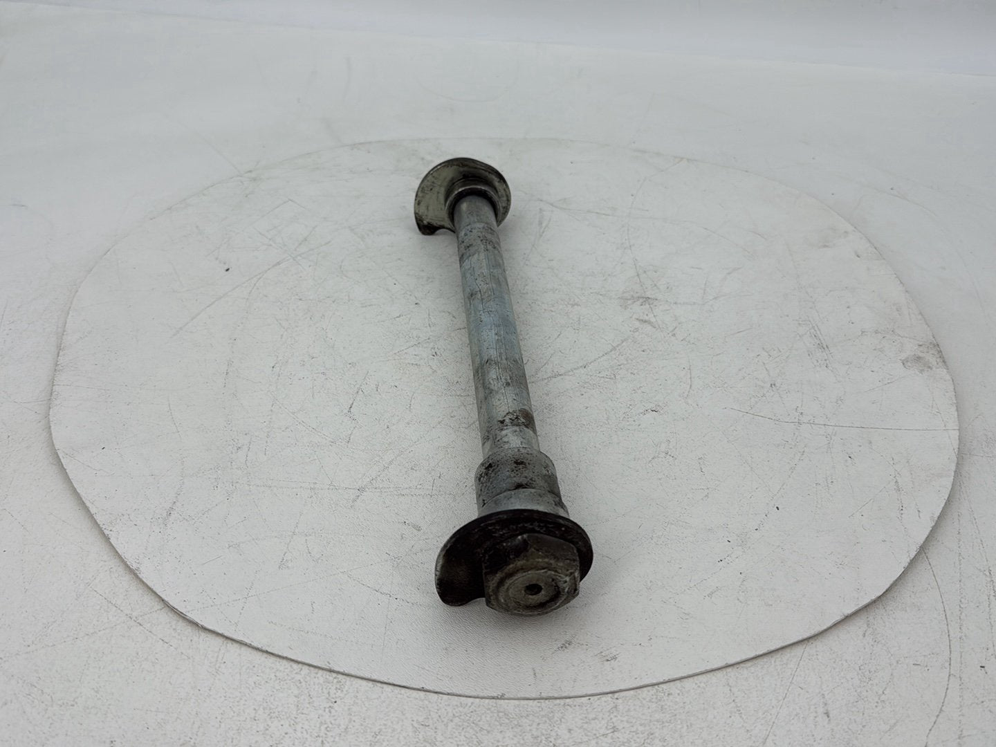 1999 - 2006 Harley-Davidson Touring Electra Glide Rear Wheel Axle Bolt Shaft 41056-02