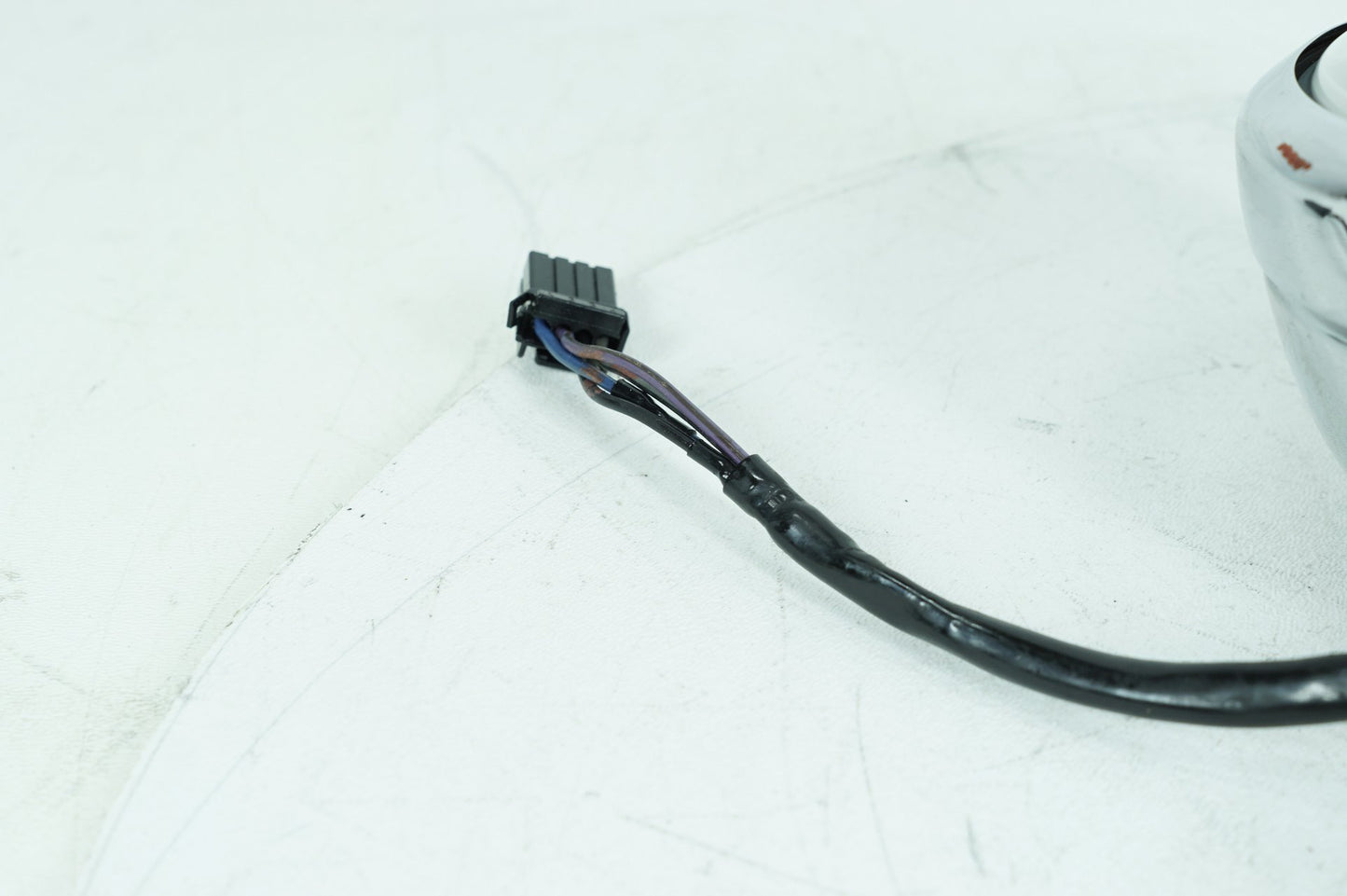 2007 - 2011 Harley-Davidson Touring Electra Screamin Eagle Front Right 1 Turn Signal Indicator 68837-04A