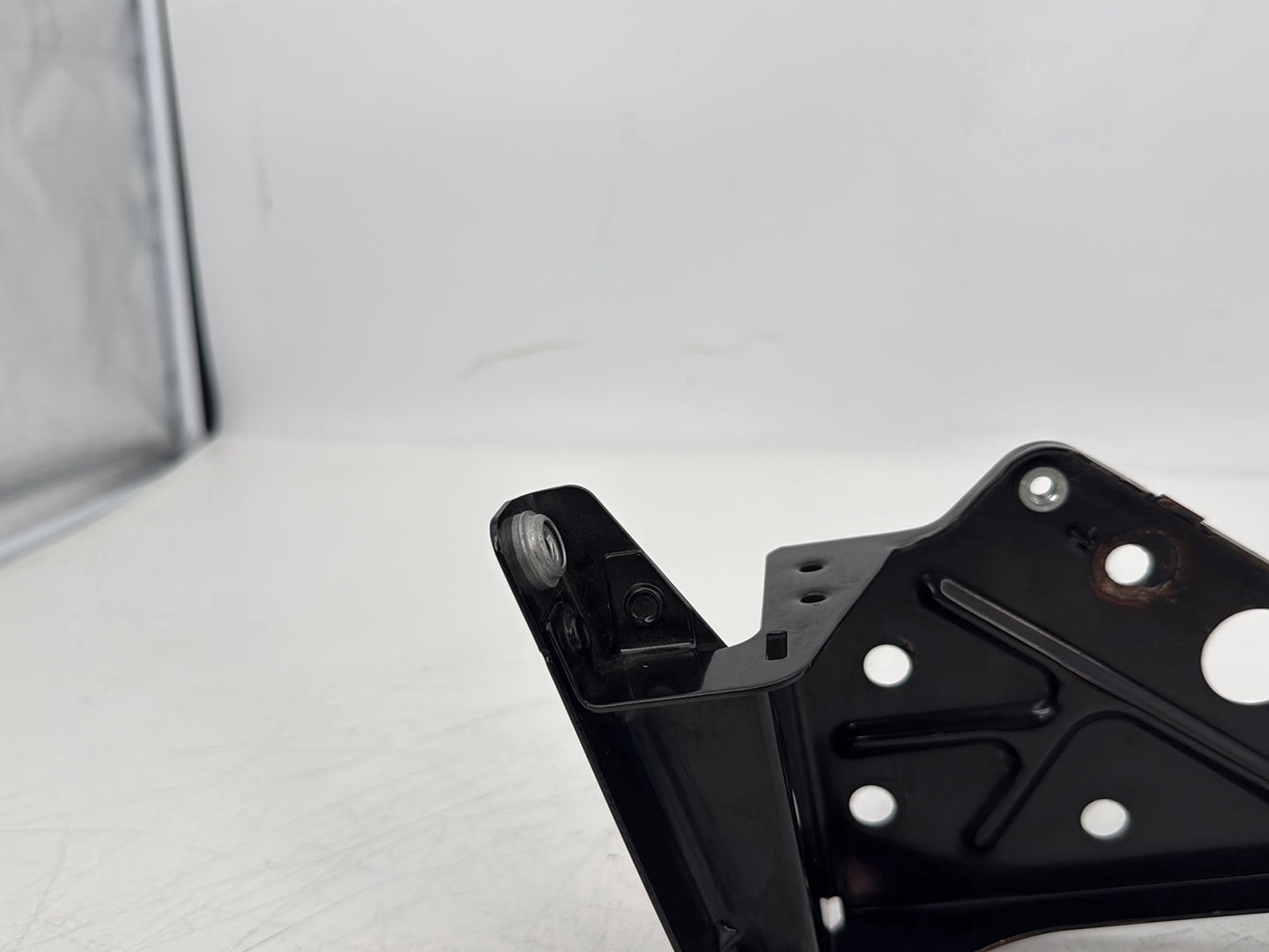 2015 Harley Touring FLHXS Street Glide OEM Inner Fairing Mount Support Bracket