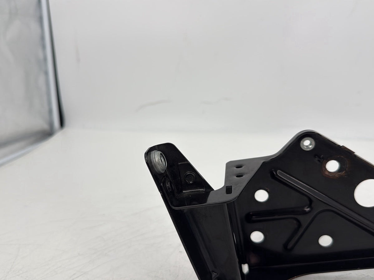 2015 Harley Touring Street Glide OEM Inner Fairing Mount Support Bracket Right