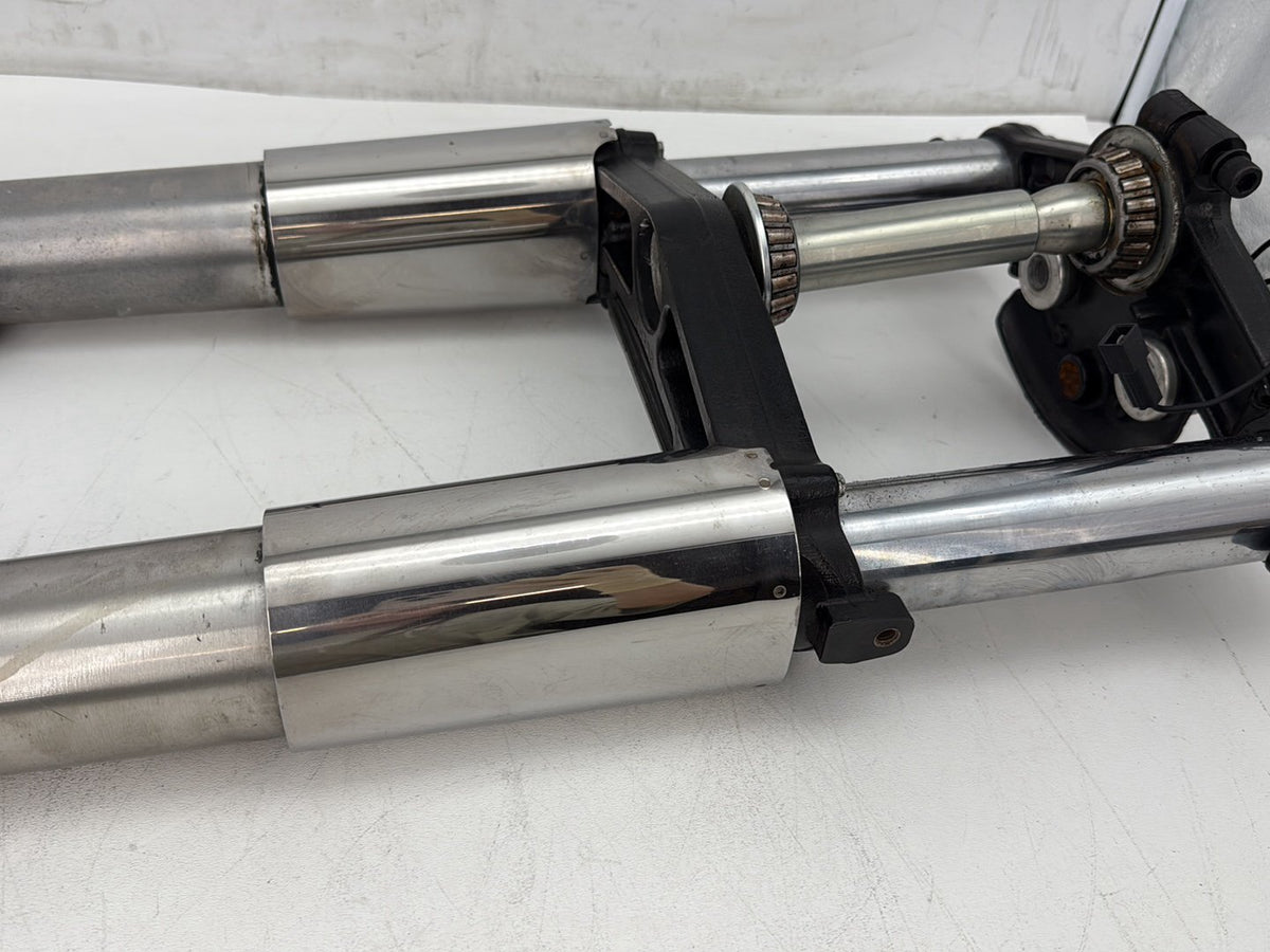 2017 Harley Road Glide Touring Front Triple Tree Set & LH RH Fork Legs Sliders
