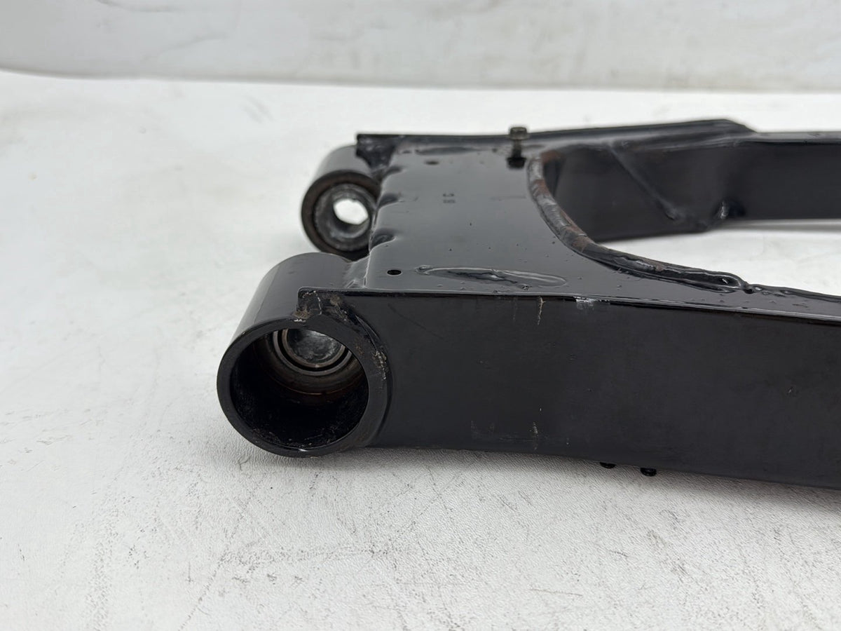 2007 Harley Road King Touring FLHR OEM Rear Fork Swingarm Swing Arm