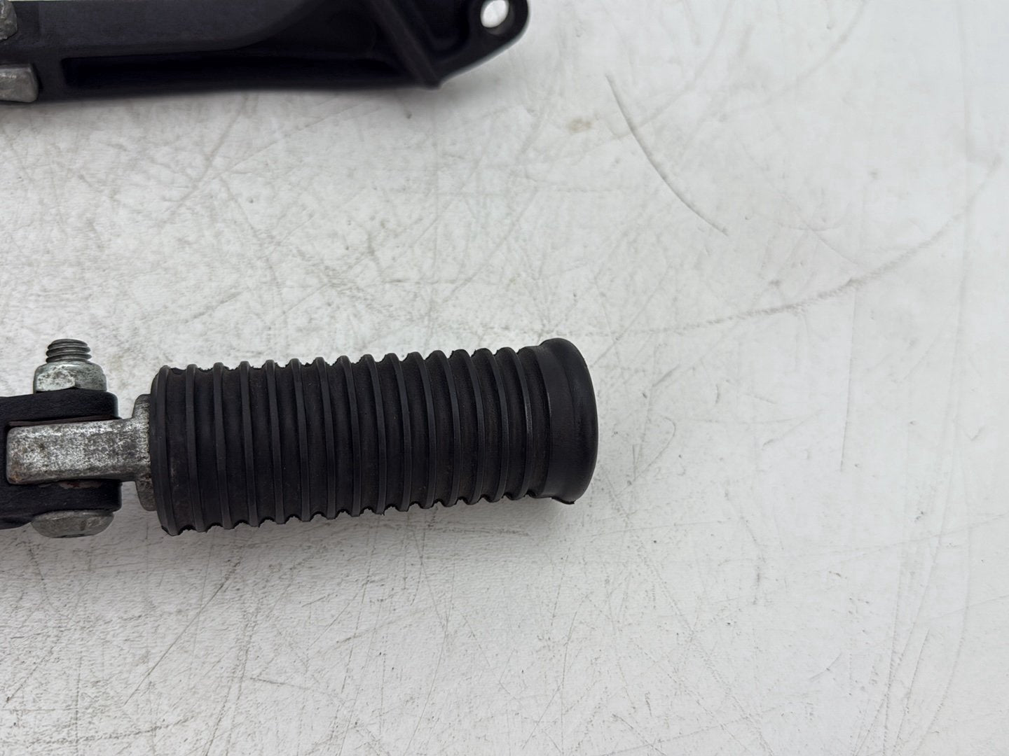 2008 Harley Dyna FXDL Low Rider Anniversary OEM Passenger Left & Right Foot Pegs