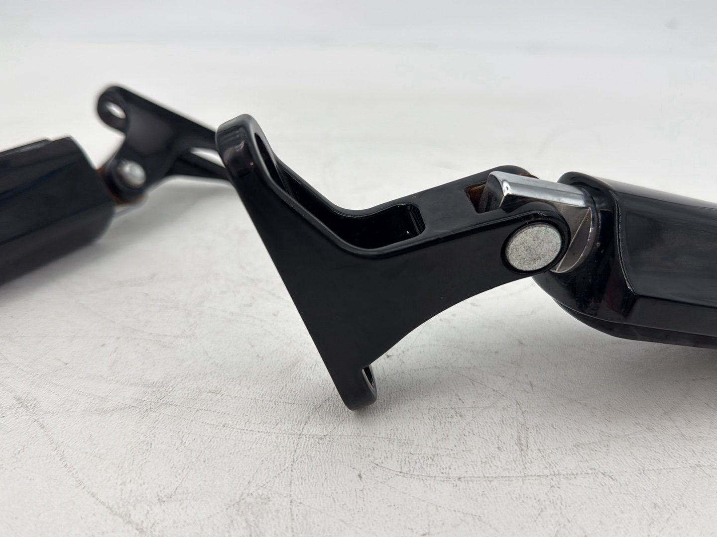 2015 Harley Touring FLHXS Street Glide OEM Passenger Left & Right Foot Pegs