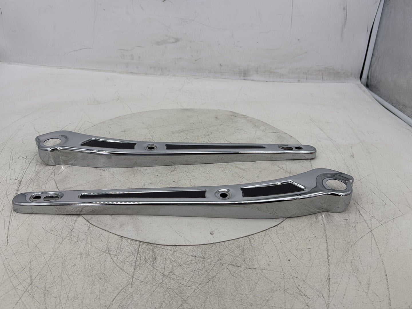 2015 Harley Dyna Low Rider FXDL OEM Rear Left Right Fender Struts Bracket