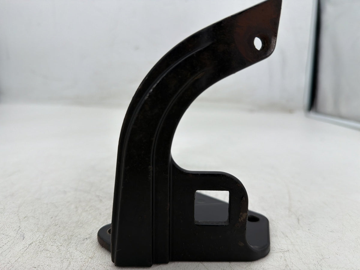2002 Harley Heritage Softail Classic FLSTC OEM Right 1 Footboard Mount Bracket