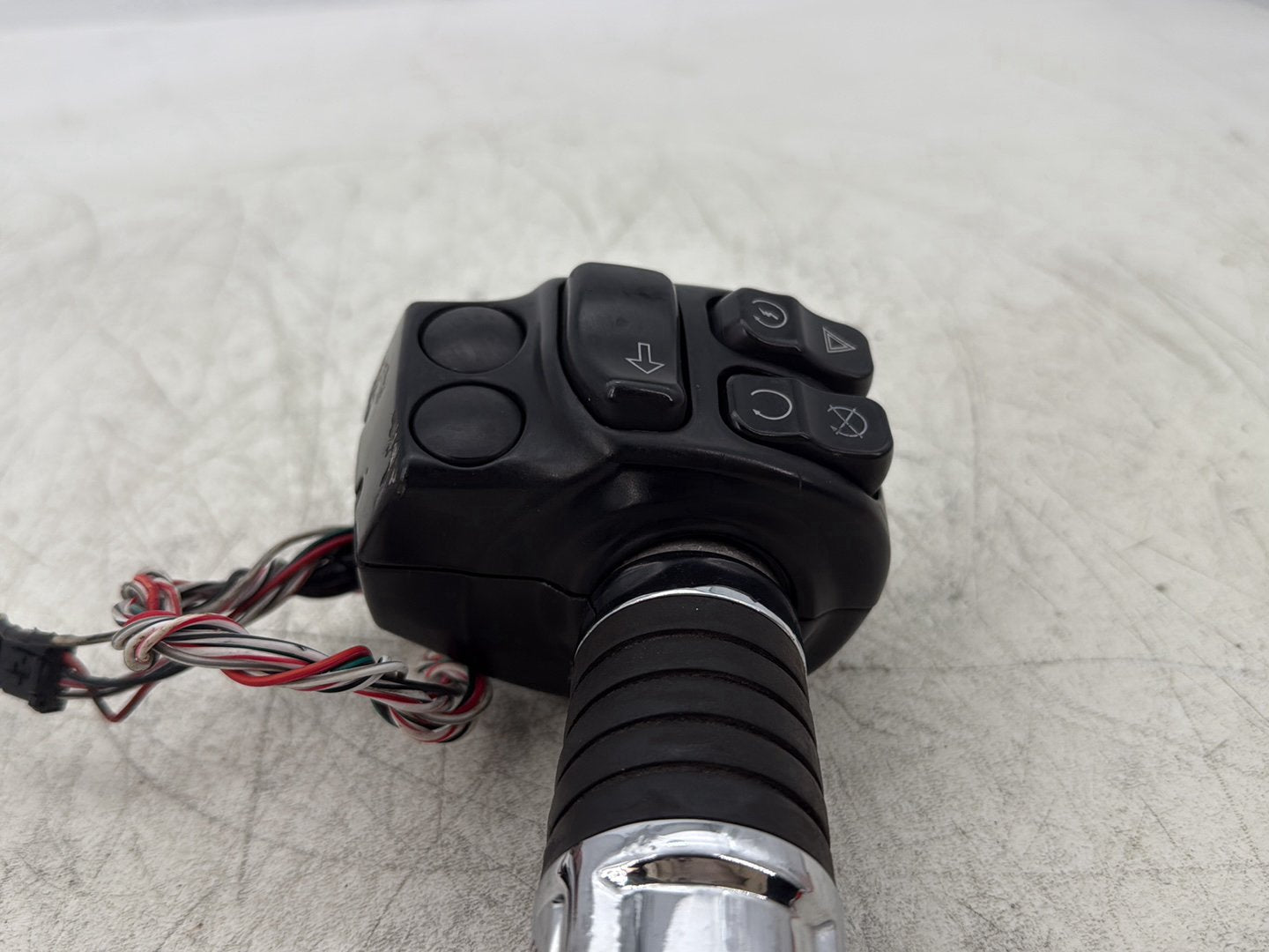 2016 Harley Road King Touring FLHR OEM Right Engine Start Kill Switches Controls