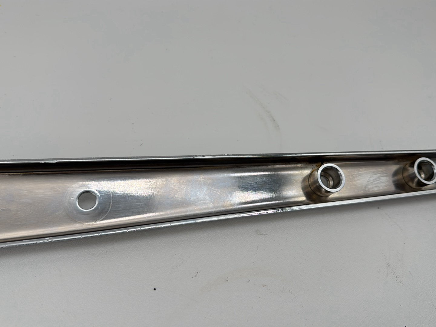 2008 Harley Softail Deluxe FLSTN OEM Rear Left Right Fender Struts Bracket