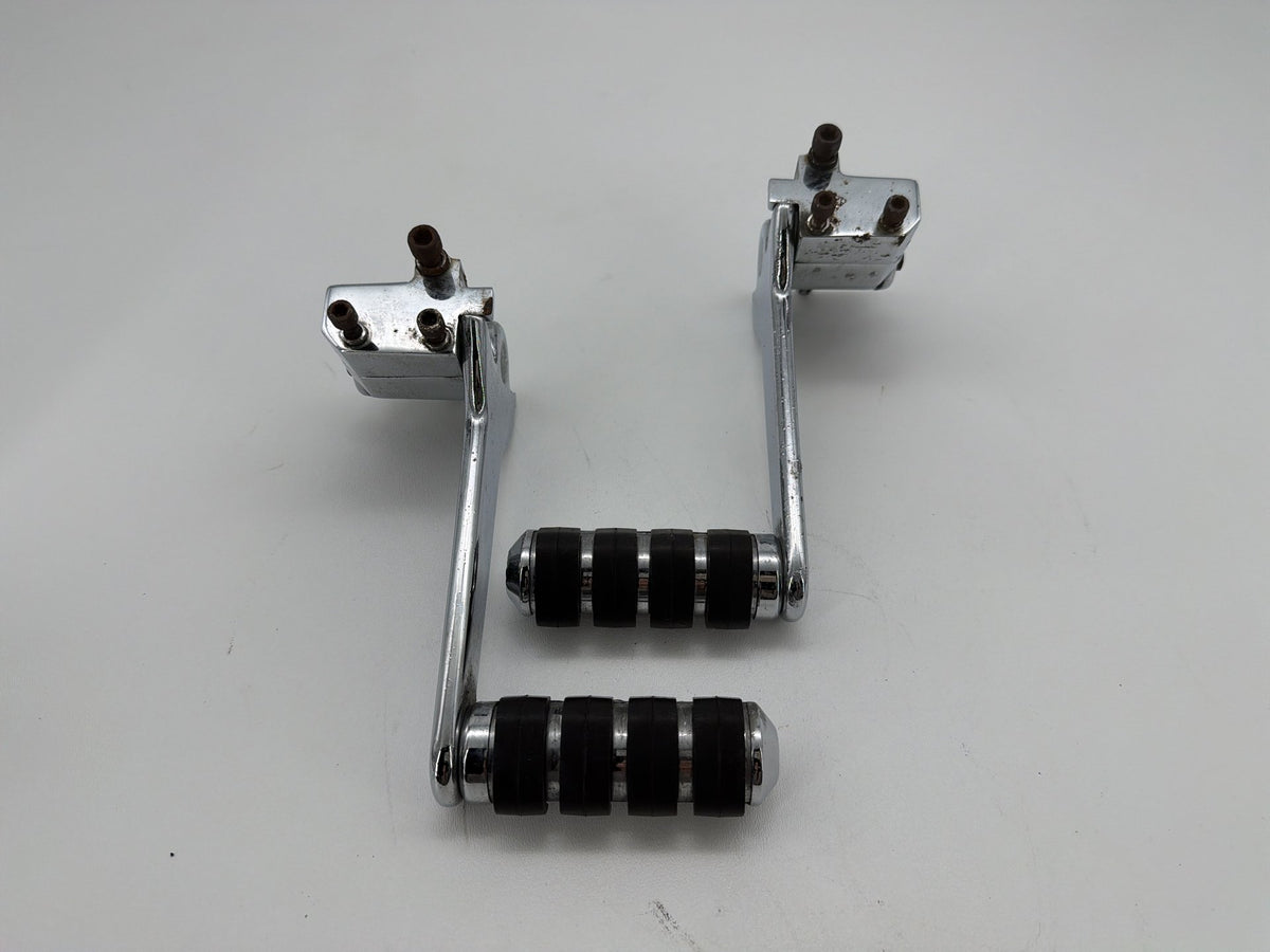2006 Harley Electra Touring Classic Passenger Left & Right Foot Pegs Kuryakin